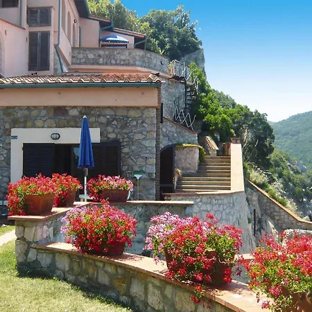 In Nisporto With Private Sea Access