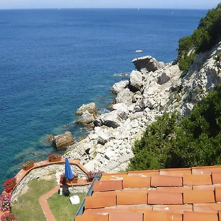 In Nisporto With Private Sea Access Apartment