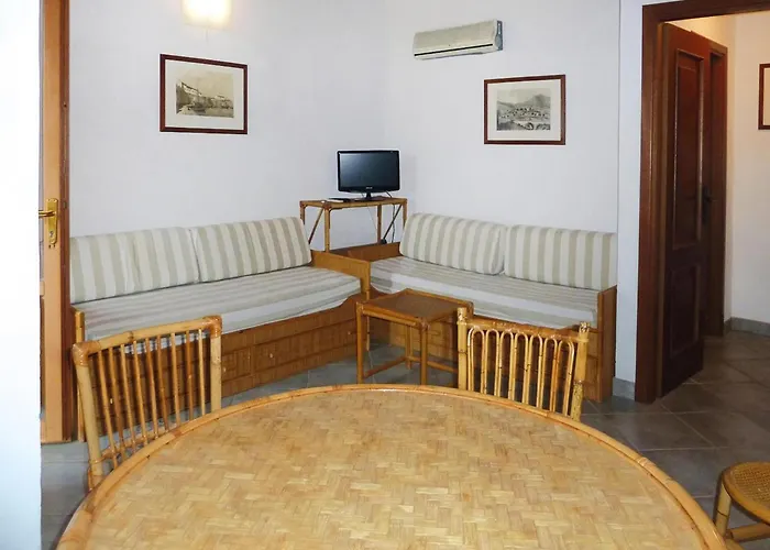 In Nisporto With Private Sea Access Апартаменты