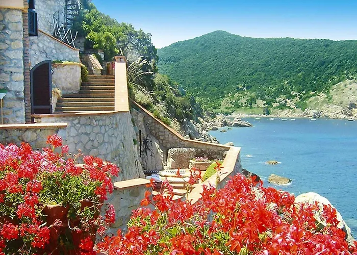 In Nisporto With Private Sea Access *